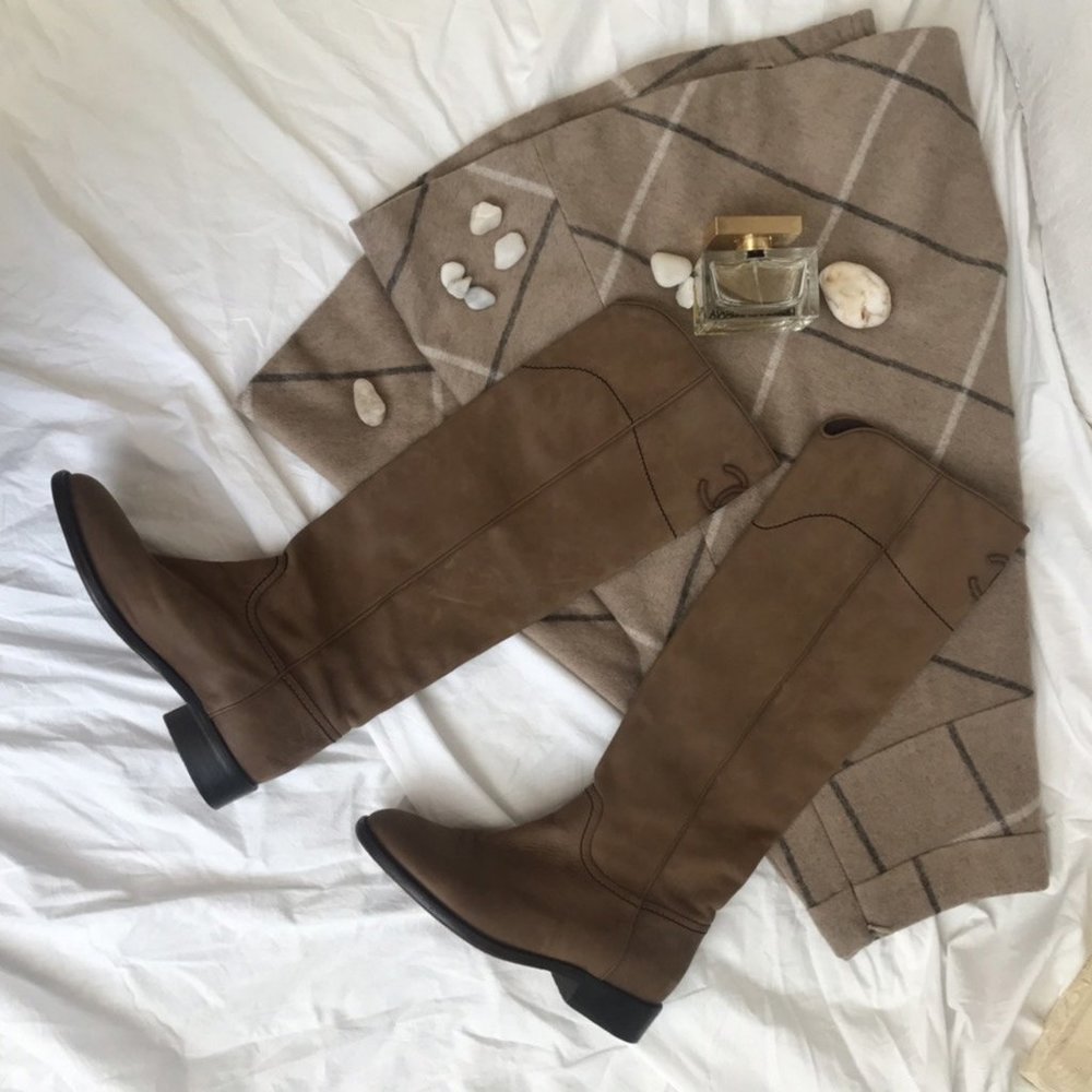 CHANEL boots EU37